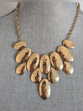 Elegant Gold Necklace